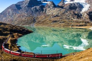 מסלול הרכבת ברנינה אקספרס הוכרז על ידי ארגון אונסק"ו כאתר מורשת עולמית בשנת 2008 credit to viator.com
