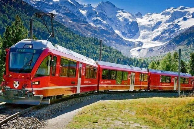 טיול יום מדזנצאנו (Desenzano) עם רכבת ברנינה לאלפים השוויצריים credit to viator.com