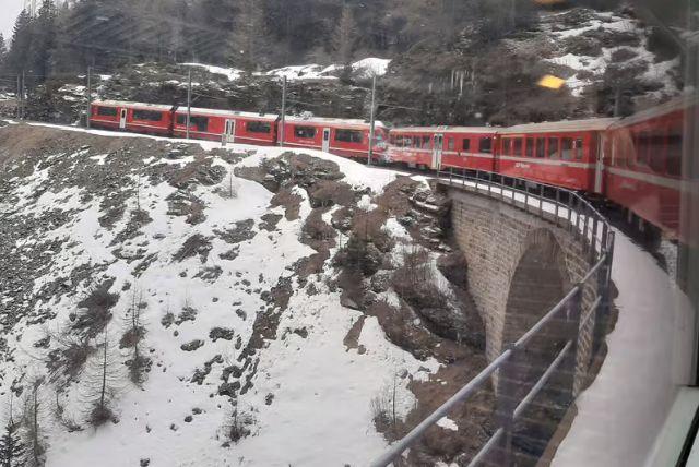 איך לבחור את סוג הרכבת, הכרטיס והמסלול שמתאימים לך credit to getyourguide.com