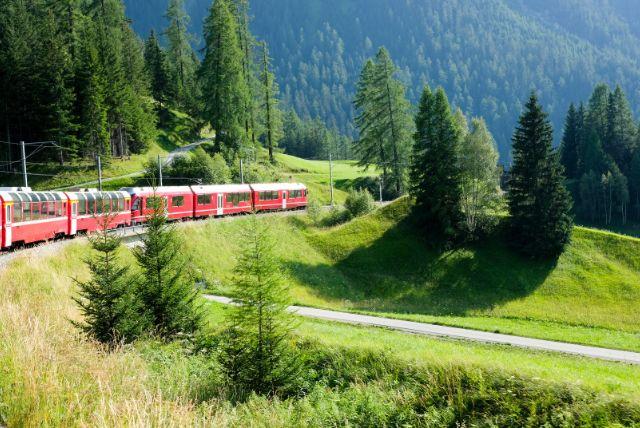 חיבורי רכבת נוספים – מה ניתן לשלב מסנט מוריץ והלאה credit to viator.com