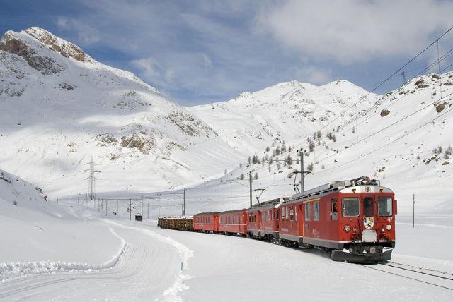 המסלול בין טיראנו לפוסקיאבו – המעבר מהאיטלקי לשוויצרי credit to viator.com