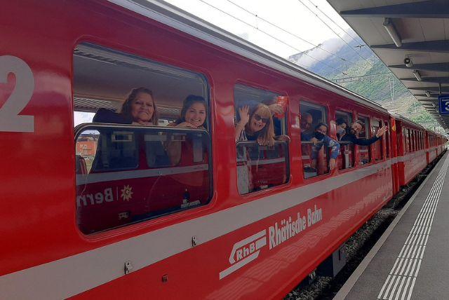 העונה הכי יפה לנסיעה ברכבת ברנינה - קיץ, סתיו או חורף? credit to viator.com