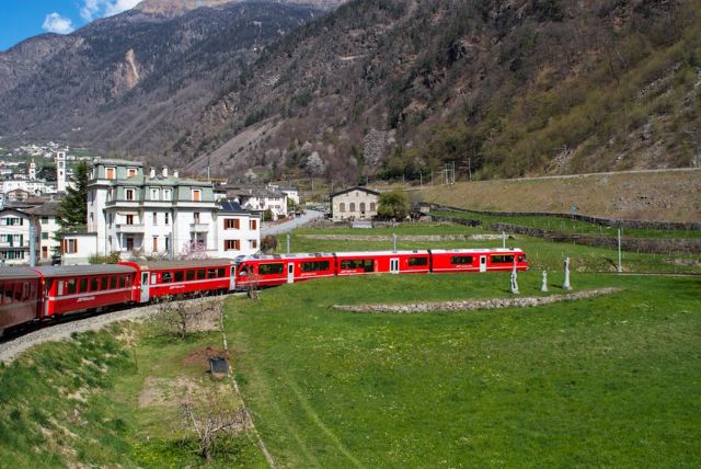 רכבת ברנינה ההפוכה – המסלול מסנט מוריץ לטיראנו