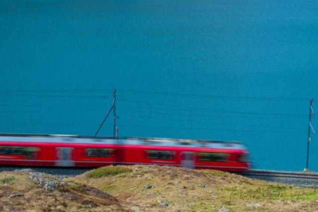 כמה רכבות ברנינה יוצאות ביום ואיך נקבעים לוחות הזמנים