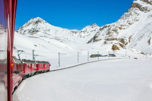 תחנת Bernina Lagalb – תחנה סמוכה לתחנת הרכבל של Lagalb.