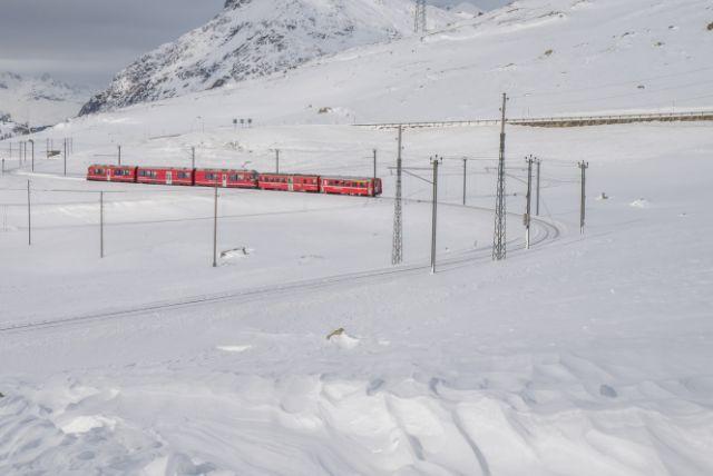 מה כולל הכרטיס לקרונות הרכבת ברנינה אקספרס – שירותים, מושב שמור, הנחה באתרים סמוכים