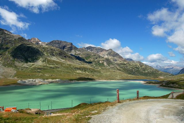 תחנת Miralago – תחנה עם תצפית לאגם Poschiavo.