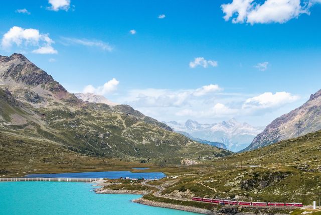 סיור יום ממילאנו ברכבת ברנינה - כל האפשרויות למטייל העצמאי