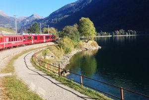 תחנת Le Prese – תחנה יפה על שפת האגם, לעיתים עוצרים בה לצילומים.