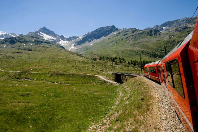 מסלול הרכבת ברנינה - מטיראנו לסנט מוריץ: כל התחנות, האתרים והנופים