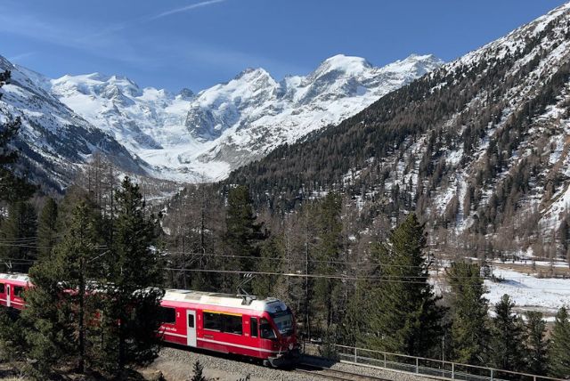 רכבת ברנינה האדומה - כל מה שצריך לדעת על המסע האלפיני היפה בעולם